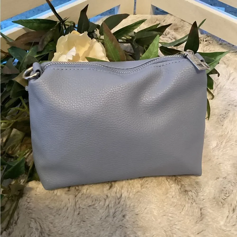 Steve Madden NWOT Blue Small purse or Make Up bag